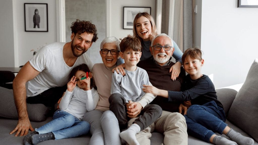 A big family with parents, three kids and grandparents.